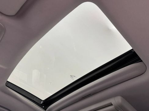 Used 2018 Honda Pilot Touring image 23