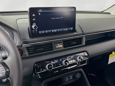 Certified 2025 Honda Pilot EX-L image 15