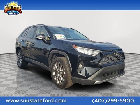 Used 2020 Toyota RAV4 Limited image 1