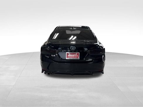 Used 2022 Toyota Camry XSE FWD image 4