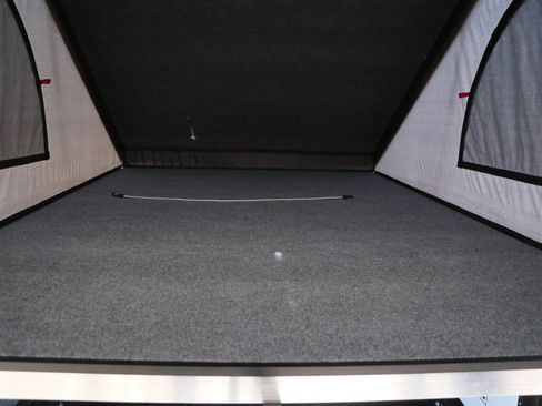 Used 2023 Jeep Gladiator Sport image 40