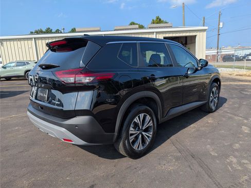 Used 2023 Nissan Rogue SV AWD/4WD image 5