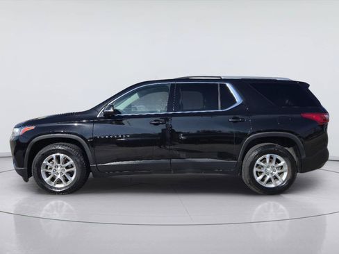 Used 2018 Chevrolet Traverse LT FWD image 2
