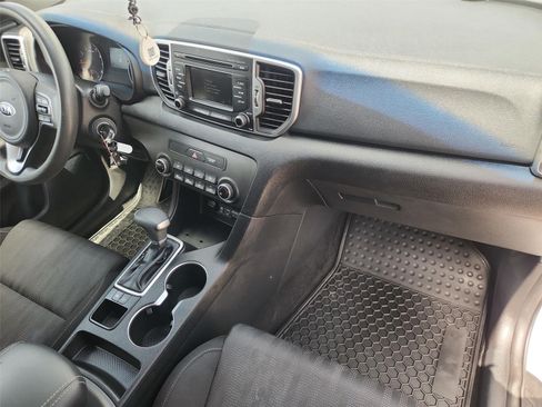Used 2019 Kia Sportage LX FWD image 26