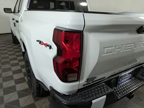 New 2026 Chevrolet Colorado W/T w/ WT Custom Package AWD/4WD image 9