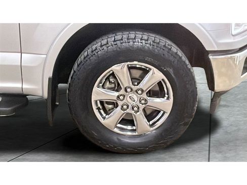 Used 2018 Ford F150 Lariat w/ Equipment Group 502A Luxury image 20