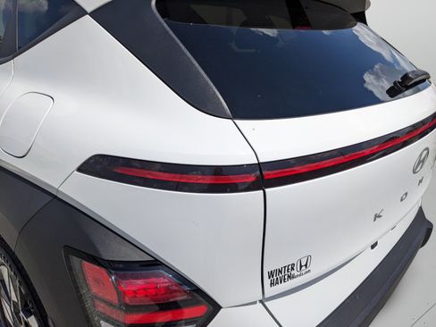 Used 2025 Hyundai Kona SEL FWD image 38