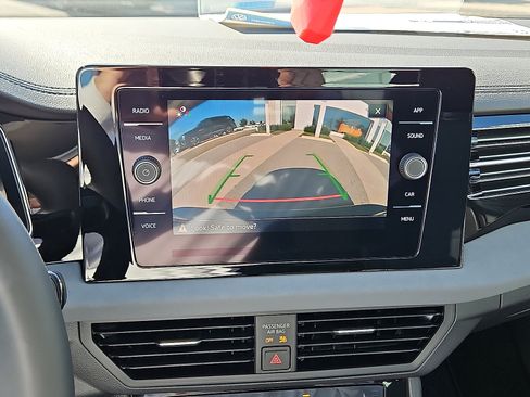 New 2025 Volkswagen Jetta SE image 17