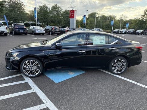 New 2025 Nissan Altima 2.5 SL image 4