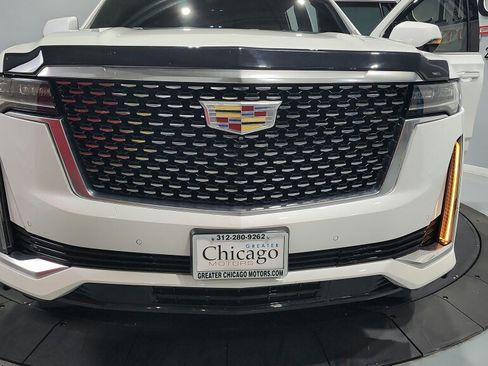 Used 2023 Cadillac Escalade Luxury AWD/4WD image 23