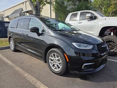 Used 2022 Chrysler Pacifica Touring-L