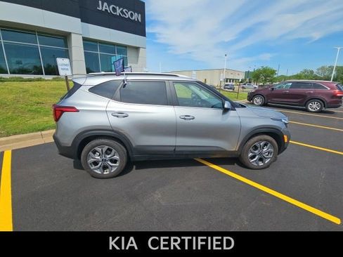 Used 2024 Kia Seltos S AWD/4WD image 9