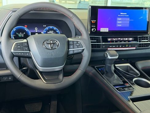 New 2026 Toyota Sienna XSE FWD image 28