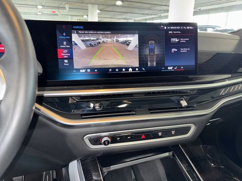 Used 2025 BMW X5 M60i w/ Executive Package image 27
