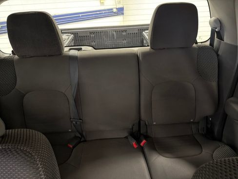 Used 2012 Nissan Frontier SV w/ Sport Appearance Pkg AWD/4WD image 13