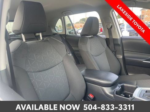 Certified 2025 Toyota RAV4 XLE FWD image 16
