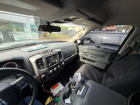 Used 2018 RAM 1500 Classic SLT AWD/4WD image 15
