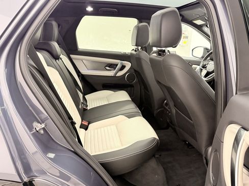 Certified 2025 Land Rover Discovery Sport Dynamic SE AWD/4WD image 34