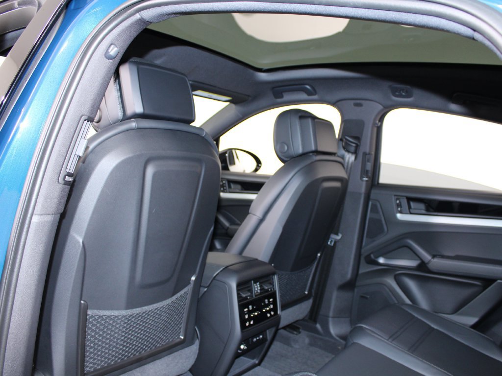 Certified 2026 Porsche Cayenne S AWD/4WD image 20