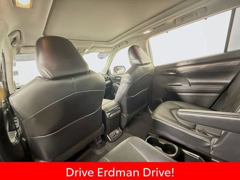 Certified 2021 Toyota Highlander Platinum AWD/4WD image 10