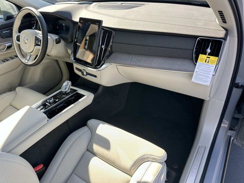 New 2026 Volvo XC90 T8 Ultra w/ Protection Package Premier image 22