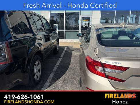 Used 2018 Honda Accord Touring image 6