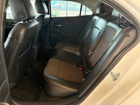 Used 2016 Chevrolet Malibu LT FWD image 10
