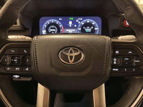 Used 2024 Toyota Tacoma TRD Sport image 18