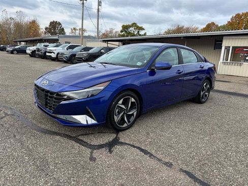 Used 2021 Hyundai Elantra Limited image 32