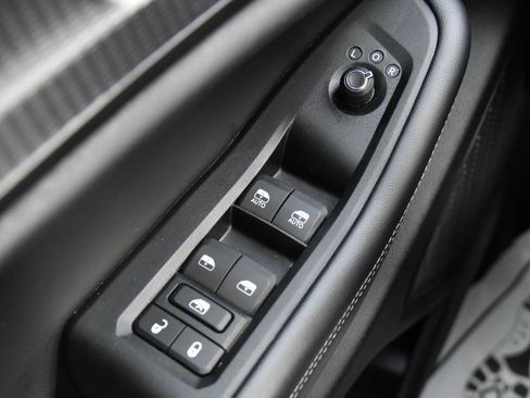 Used 2024 Jeep Grand Cherokee L Laredo image 37