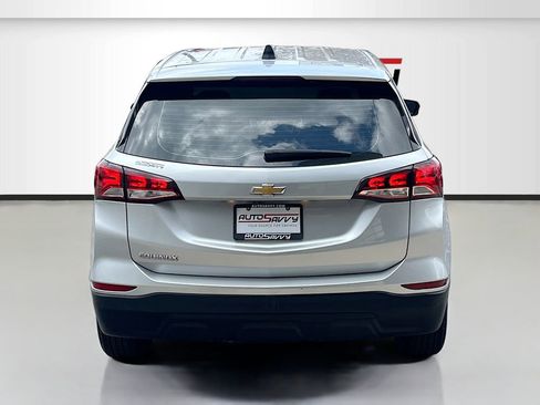 Used 2022 Chevrolet Equinox LS FWD image 6