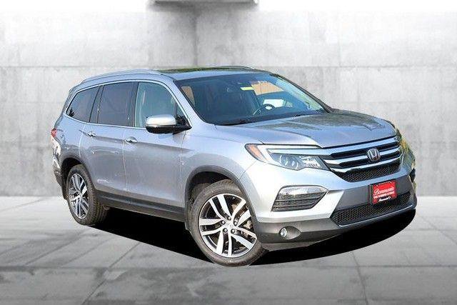 Used 2018 Honda Pilot Elite image 2