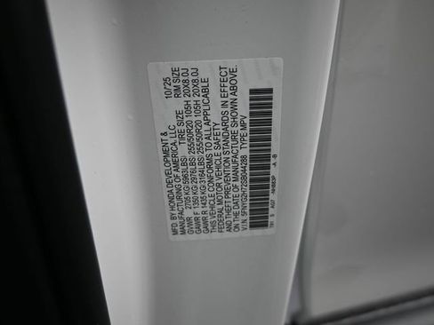 New 2025 Honda Pilot Touring image 3