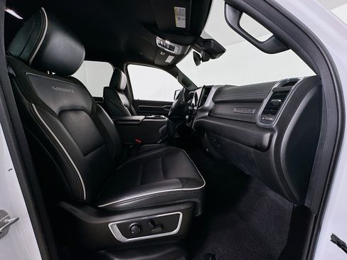 Used 2025 RAM 1500 Laramie image 30