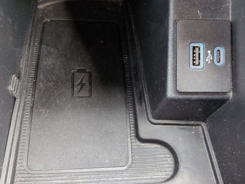 Used 2021 Ford Edge SEL FWD image 23