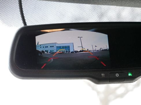 Used 2015 Volkswagen Beetle R-Line image 30