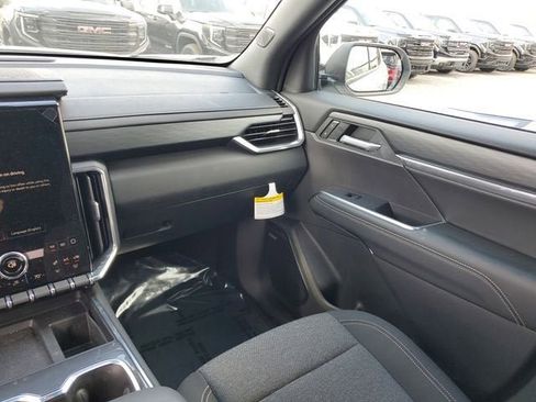 New 2026 GMC Acadia Elevation image 15