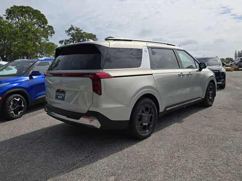 New 2026 Kia Carnival SX image 8