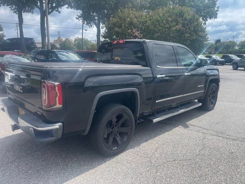 Used 2018 GMC Sierra 1500 SLT w/ SLT Preferred Package AWD/4WD image 3