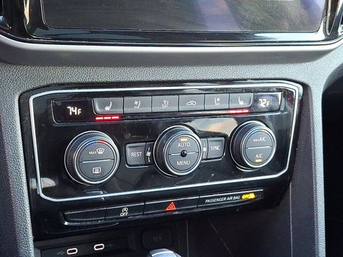 Used 2021 Volkswagen Atlas SEL Premium image 17