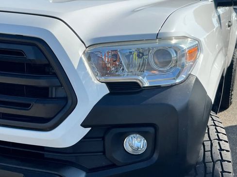 Used 2019 Toyota Tacoma SR image 11