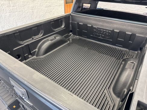 Used 2018 Chevrolet Silverado 1500 LT w/ Texas Edition image 9