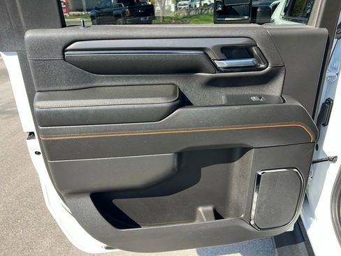 Used 2024 GMC Sierra 2500 AT4 w/ Technology Package image 22