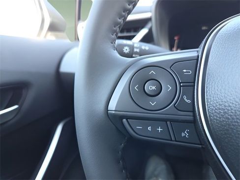 Used 2025 Toyota Corolla SE w/ SE Premium Package image 24