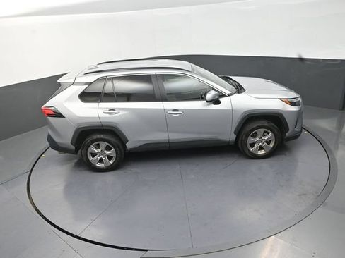 Used 2025 Toyota RAV4 XLE AWD/4WD image 30
