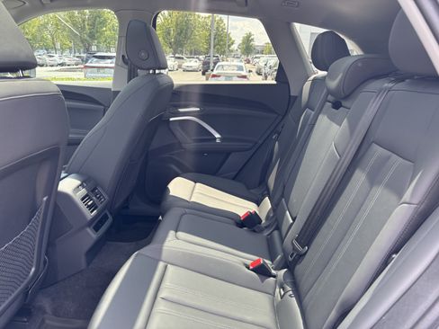 Certified 2025 Audi Q5 Premium AWD/4WD image 32
