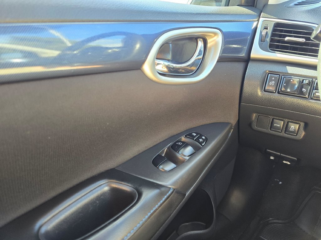 Used 2019 Nissan Sentra SR FWD image 28