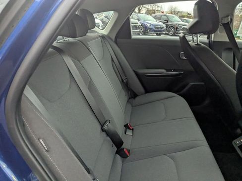 Used 2025 Kia K4 LXS image 30
