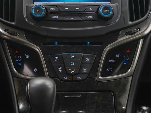 Used 2014 Buick LaCrosse Leather FWD image 17