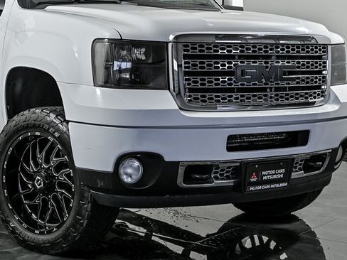 Used 2012 GMC Sierra 3500 Denali AWD/4WD image 2
